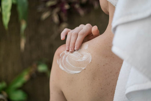 L'acné corporelle: solutions efficaces et produits recommandés